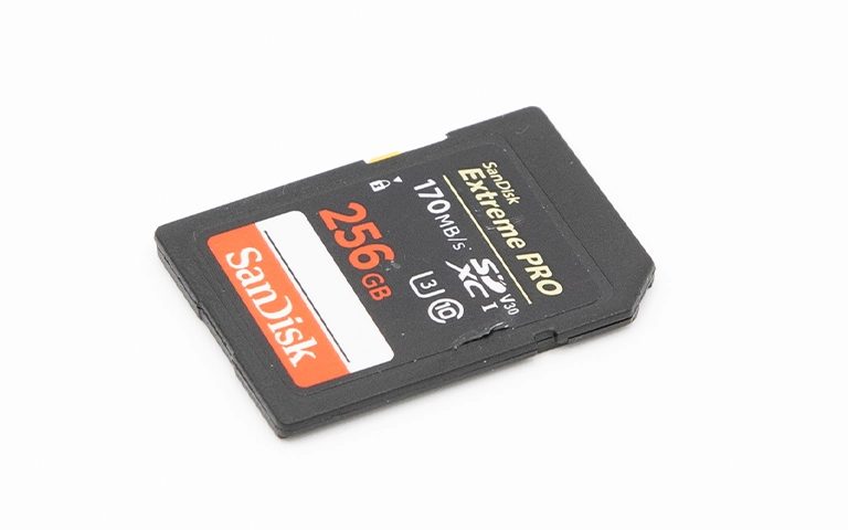 Veri kurtarma için incelenen SanDisk Extreme PRO 256 GB SDXC hafıza kartı