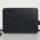 USB-C kablosuyla bağlı siyah Toshiba harici disk masanın üzerinde